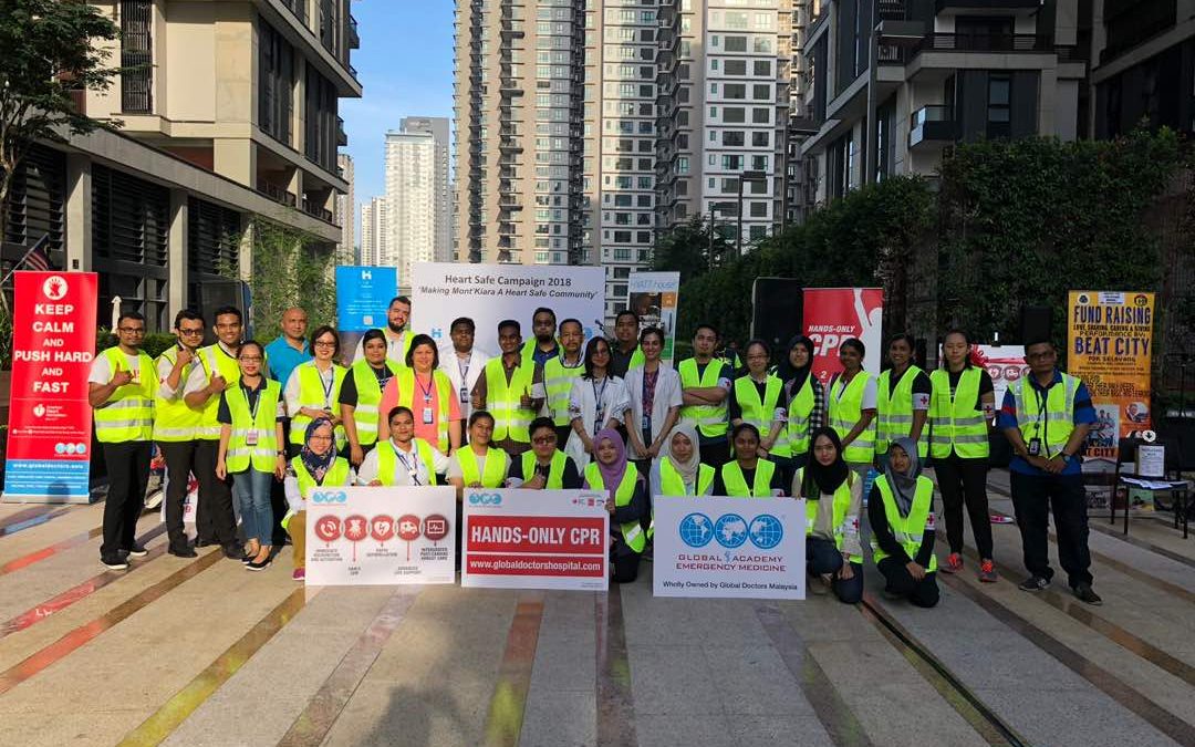 Mass CPR in the heart of Kuala Lumpur